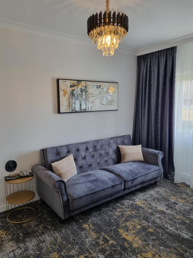 Tesa Boutique Hotel Targu Neamt ภายนอก รูปภาพ