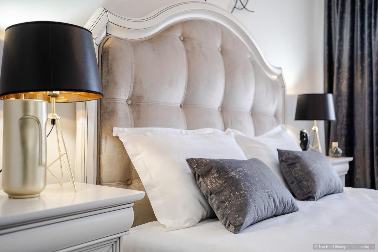 Tesa Boutique Hotel Targu Neamt ภายนอก รูปภาพ