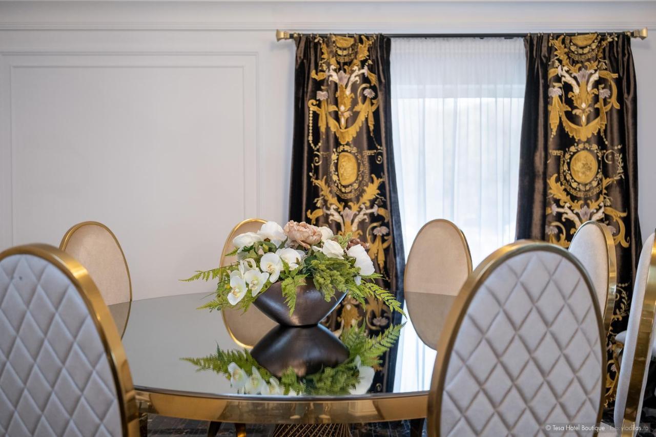 Tesa Boutique Hotel Targu Neamt ภายนอก รูปภาพ