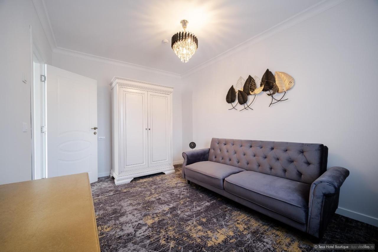Tesa Boutique Hotel Targu Neamt ภายนอก รูปภาพ