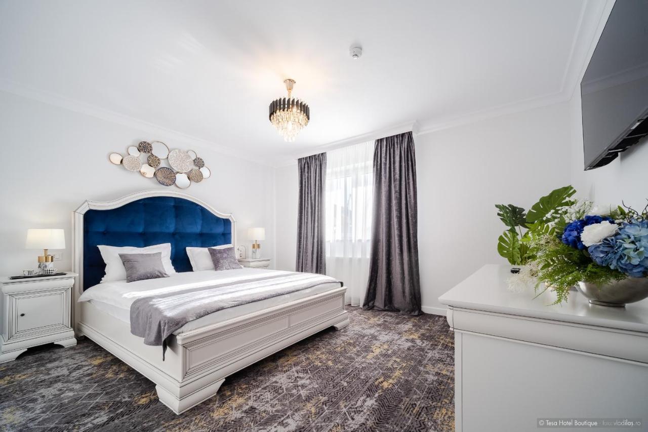 Tesa Boutique Hotel Targu Neamt ภายนอก รูปภาพ