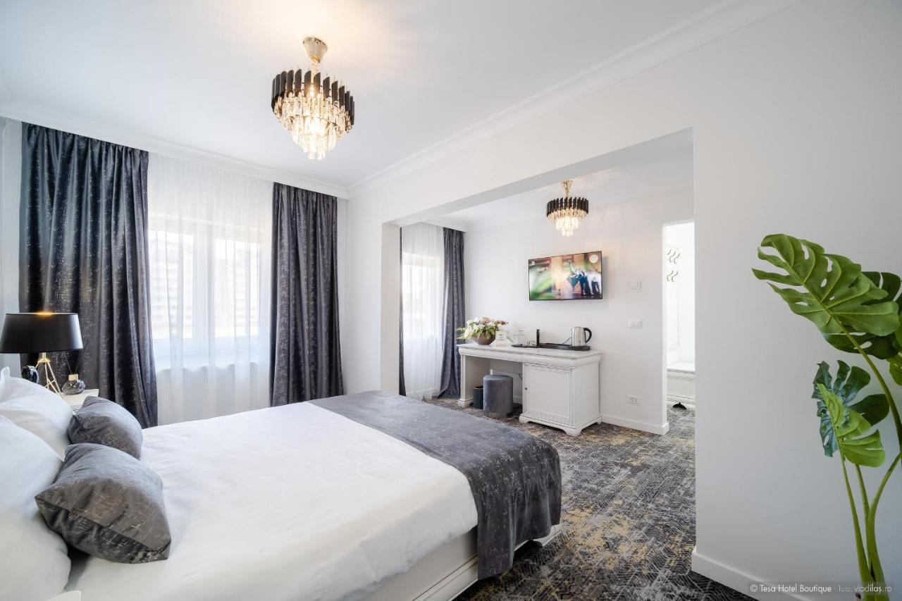 Tesa Boutique Hotel Targu Neamt ภายนอก รูปภาพ